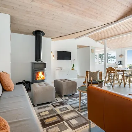 Donka - 25m From The Sea By Interhome *