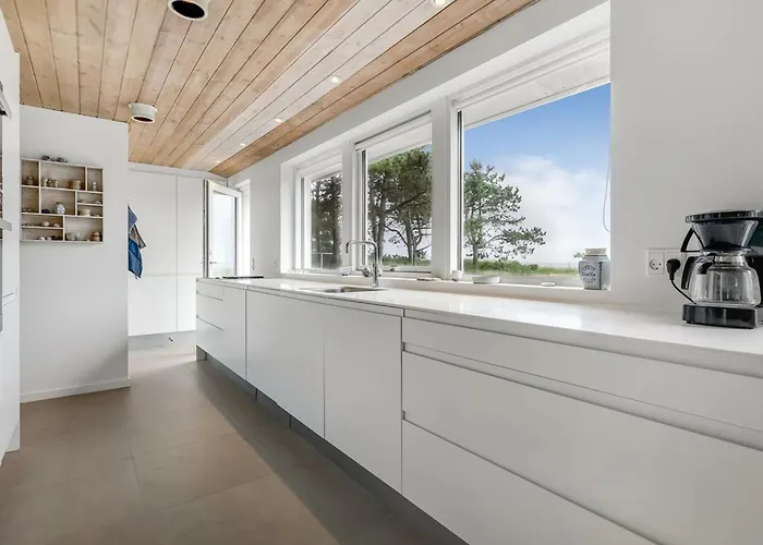 Donka - 25m From The Sea By Interhome 펜션 *